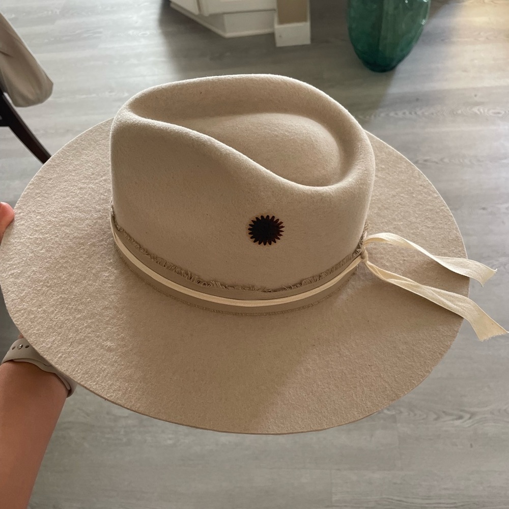 Made by Minga Hat NEW